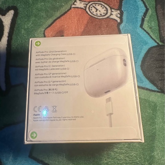 Apple AirPods Pro 2 2nd Generation with MagSafe Case - Picture 2 of 4